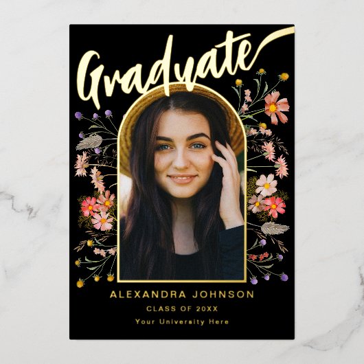 Invitation En Aluminium Fleur sauvage Boho Graduate Photo Élégant Script G (Recto)