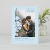 Invitation En Aluminium Fleur sauvage Elegant Dusty Blue Mariage photo (Debout devant)