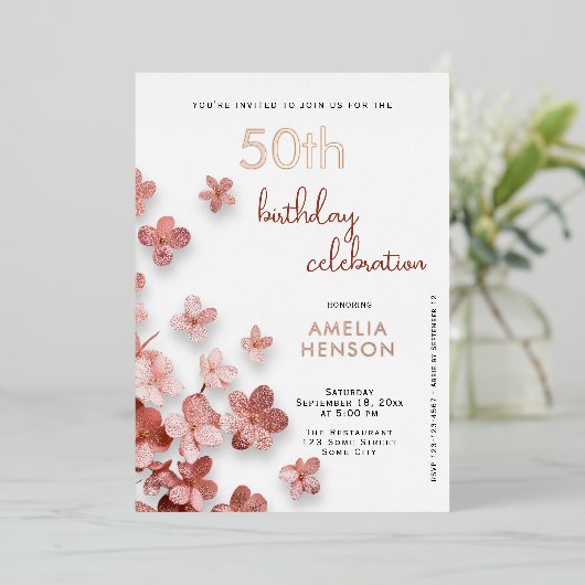 Invitation En Aluminium Fleurs de Parties scintillant rose Floral 50e anni (Debout devant)