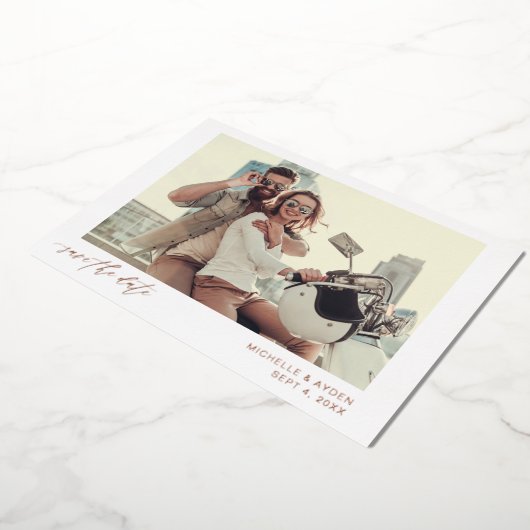 Invitation En Aluminium Fun Mod Instant Photo Enregistrer la date (Rotation)