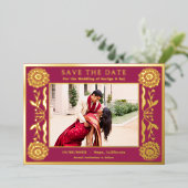 Invitation En Aluminium Gold Foil Floral Marigold Indien Enregistrer La Da (Debout devant)