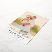 Invitation En Aluminium Gold Script Photo Enregistrer la date dans Gold Fo (Rotation)