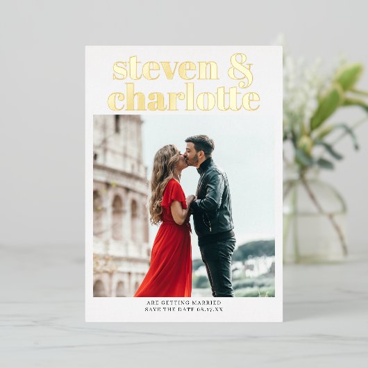 Invitation En Aluminium Gold script save the date wedding photo (Debout devant)