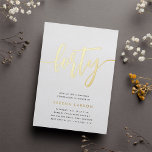 Invitation En Aluminium Golden Script 40e fête d'anniversaire<br><div class="desc">Célébrez son anniversaire d'étape avec ces invitations chic à la fête de 30e anniversaire avec "quarante" en écriture manuscrite en feuille d'or moderne. Personnalisez avec les détails de votre fête en dessous. Un choix inoubliable et luxueux pour de fabuleuses célébrations du 40e anniversaire.</div>