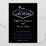 Invitation En Aluminium Las Vegas Mariage Black Silver Info sur le fond<br><div class="desc">Elegant Las Vegas Faire-part de mariage dispose d'un véritable papier d'argent "mariage dans fabuleux Las Vegas" panneau côté route sur l'arrière - plan couleur modifiable noir pour correspondre à votre schéma de couleurs, et de la place pour les voyages, l'hébergement et les informations rsvp en ligne sur le dos pour...</div>