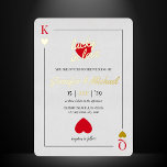 Invitation En Aluminium Lucky in Love Playing Card Las Vegas Mariage Gold<br><div class="desc">faire-part de mariage Gold Foil "Lucky in Love" Introduisez une touche de glamour et de sophistication à votre journée spéciale avec notre faire-part de mariage "Lucky in Love", conçu pour ressembler à une carte de jeu classique avec une touche moderne. Cette invitation unique est parfaite pour les mariages dans des...</div>