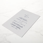 Invitation En Aluminium Mariage de monogramme officiel en gris argenté (Rotation)