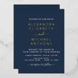 Invitation En Aluminium Mariage Élégant Romantique Marine Bleu Or<br><div class="desc">Navy Blue et Gold Foil élégantes et modernes invitations de mariage - comprend une belle et élégante typographie de script pour la célébration spéciale de mariage.</div>