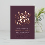 Invitation En Aluminium Mariage Moderne Sangria Rose Calligraphie Script (Debout devant)