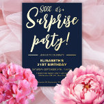 Invitation En Aluminium Moderne Elégant Bleu & Or 21ème Anniversaire Surpr<br><div class="desc">Voici une nouvelle invitation à la fête d'anniversaire adulte moderne et élégante avec un arrière - plan bleu marine avec un texte de typographie manuscrite en or qui dit "shh! c'est une fête surprise". Customisez cette carte de modèle en ajoutant vos propres informations de fête.</div>
