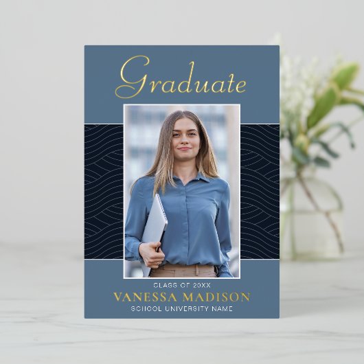 Invitation En Aluminium Moderne | Élégant Script 1 Photo Foil Grad Card (Debout devant)