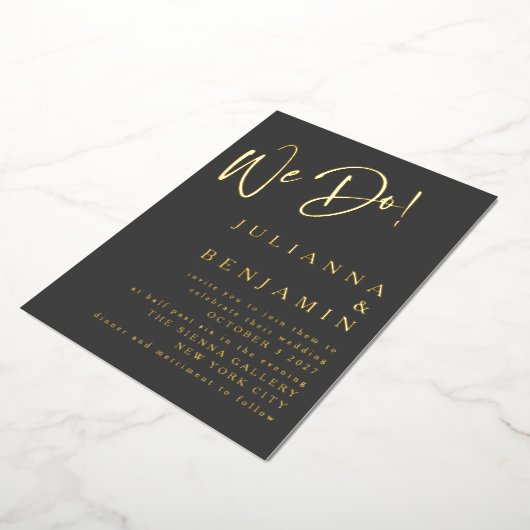 Invitation En Aluminium Moderne Nous Faisons Élégant Script Mariage Black  (Rotation)