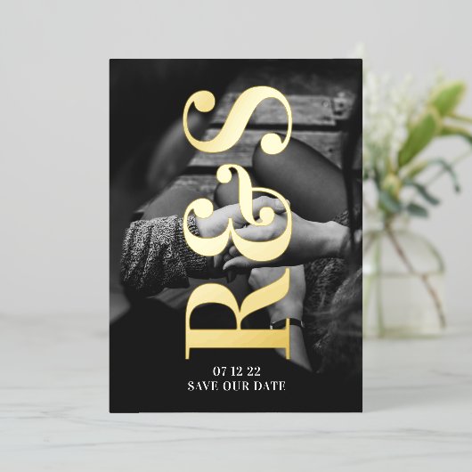 Invitation En Aluminium Monogramme Purple Fall Enregistrer La Date (Debout devant)