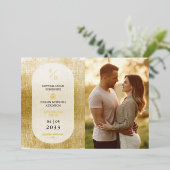 Invitation En Aluminium Nice Golden Textured Effet Mariage Initiales Photo (Debout devant)