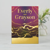 Invitation En Aluminium Ombre violet rouge marbre Veining Mariage or (Debout devant)