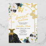 Invitation En Aluminium Papillon Sweet sixteen noir Robe or Foil Invi<br><div class="desc">Adorable, fleurs noires invitations à la fête du 16ème anniversaire. Facile à personnaliser avec vos détails. Veuillez me contacter par conversation si vous avez des questions sur l'oeuvre ou avez besoin de personnalisation. Vérifiez la collection pour plus d'éléments. VEUILLEZ NOTER : Pour obtenir de l'aide sur les commandes, l'expédition, l'information...</div>