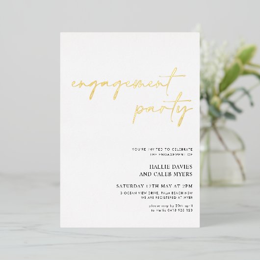 Invitation En Aluminium Partie d'engagement de Foil de script simple moder (Debout devant)