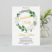 Invitation En Aluminium Roses blanches | Eucalyptus Green Graduation 2023 (Debout devant)