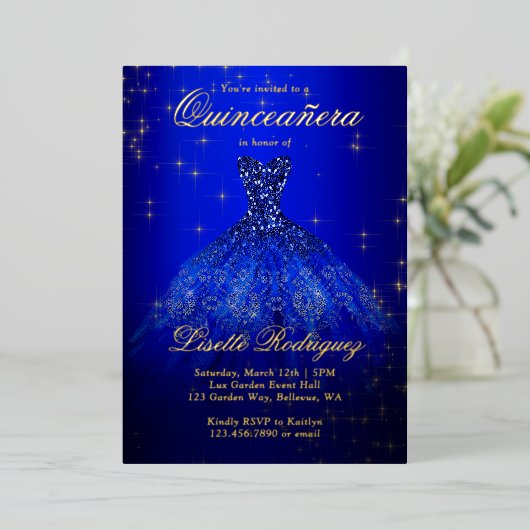 Invitation En Aluminium Royal Blue et or thème Quinceanera Real (Debout devant)