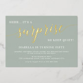 Invitation En Aluminium Sage moderne & Gold Script Surprise fête d'anniver (Recto)
