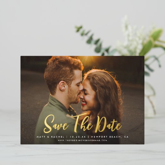 Invitation En Aluminium Script moderne ENREGISTRER LA DATE Photo VRAI Foil (Debout devant)