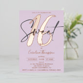 Invitation En Aluminium Script moderne lavande photo Sweet 16 or rose (Debout devant)