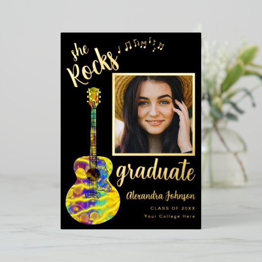 Invitation En Aluminium Script photo moderne amusant Gradué noir et or (Debout devant)