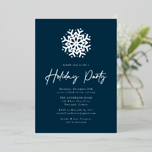 Invitation En Aluminium Simple Navy et Silver Snowflake Fête (Debout devant)