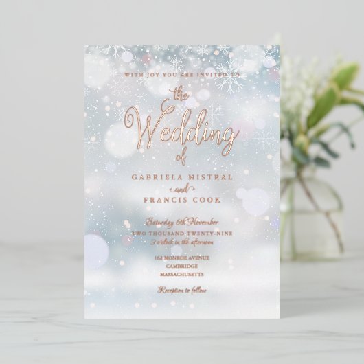 Invitation En Aluminium Snowflakes d'hiver Élégant Mariage Script (Debout devant)
