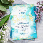 Invitation En Aluminium Sweet 16 Script Turquoise Aquarelle Vrai Or<br><div class="desc">"Bonne Douce 16". Faites-nous parvenir cette magnifique invitation, pétillante, girly, festive, moderne, personnalisée, véritable feuille d'or invitant à un événement à se souvenir. Une feuille d'or brillante, de minuscules points de confettis et un script écrit à la main superposent un arrière - plan d'aquarelle bleu turquoise. Personnalisez le texte personnalisé...</div>