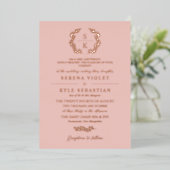 Invitation En Aluminium Typographie Blush Laurel Wreath Monogramme Mariage (Debout devant)