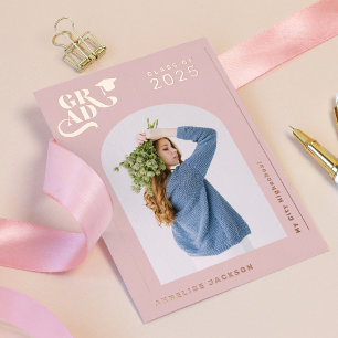 Invitation En Aluminium Typographie moderne rose girly photo 2023 diplômé