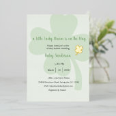 Invitation En Aluminium Une petite amulette porte-bonheur arrive Invitatio (Debout devant)