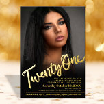 Invitation En Aluminium Vingt et un 21e anniversaire script photo personna<br><div class="desc">Moderne simple et élégant, Twenty One bold feuille d'or texte de script ou votre propre invitation couleur de feuille d'anniversaire. Personnalisez ce jalon qui arrive à l'âge de 21e anniversaire script de fête photo invitation anniversaire avec vos propres détails de fête d'anniversaire, et une photo de votre fille ou garçon...</div>