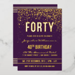 Invitation En Aluminium Violet | Gold Confetti 40e fête d'anniversaire<br><div class="desc">Violet | Gold Confetti 40th Birthday Party Foil Invitations. Cette invitation formelle, élégante, branchée et moderne à la fête du quarantième anniversaire convient aux hommes ou aux femmes. Il comprend des lignes dorées propres, un script gothique coque élégant et un texte sophistiqué en feuille d'or sur un arrière - plan...</div>