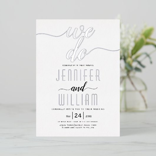 Invitation En Aluminium "We do" script calligraphie mariage argent réel (Debout devant)