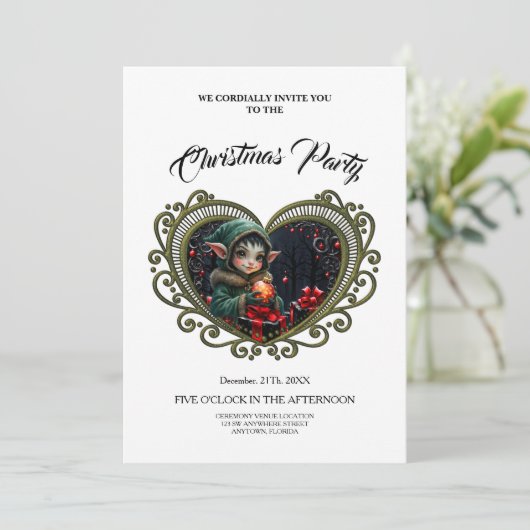 Invitation Enfant Elfe mignon en manteau à capuchon vert (Debout devant)