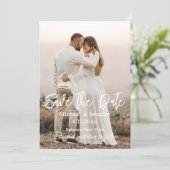 Invitation enregistrer la date, chic calligraphie blanche pho (Debout devant)