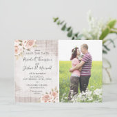 Invitation Enregistrer La Date Rustique Romantique Rose 4 Car (Debout devant)