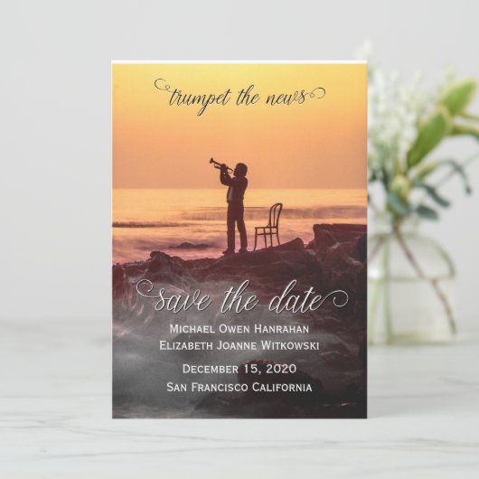 Invitation Enregistrer La Date Trumpet Les Nouvelles! (Debout devant)