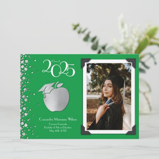 Invitation Enseignant Éducation Silver Graduation Green (Debout devant)