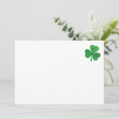 Invitation Enveloppes pour la Saint-Patrick – Vert chanceux d (Debout devant)