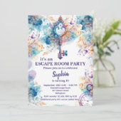 Invitation Escape Room Girl Purple and Blue (Debout devant)
