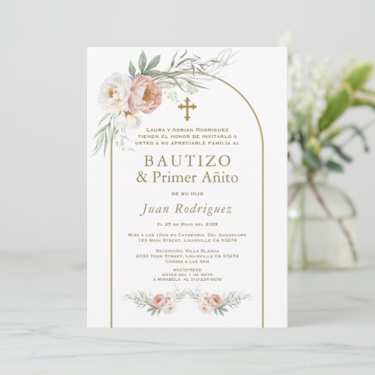 Invitation Espagnol Dusty Fleurs Roses Baptême 1er anniversai (Debout devant)