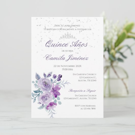 Invitation Espagnol Quinceanera florale violette i (Debout devant)