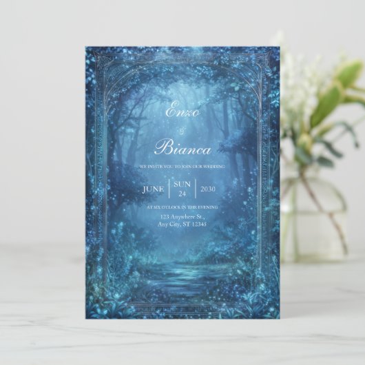 Invitation Ethereal Glowing Blue Magic Forest Wedding (Debout devant)
