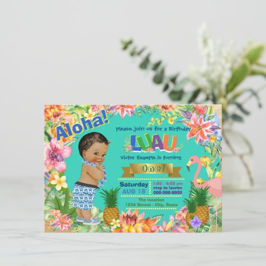 Invitation Ethnic Boy Hawaiian Luau Anniversaire Party (Debout devant)