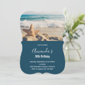 Invitation Étoile de mer sur une photo d'anniversaire de plag (Debout devant)
