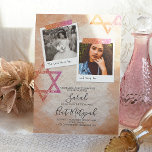 Invitation Étoiles Bat mitzvah rose, crémeuse<br><div class="desc">Invitation Bat mitzvah style Scrapbook avec détails de parties scintillant rose et crème. De belles photos carrés avec la vedette de David artwork sur papier recouvert est un beau look vintage pour votre anniversaire. Les légendes écrites sur des photos peuvent être changées en n'importe quelle belle formulation que vous choisissez....</div>