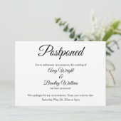Invitation Faire Annonce de Mariage Reporté Simple et Élégant (Debout devant)